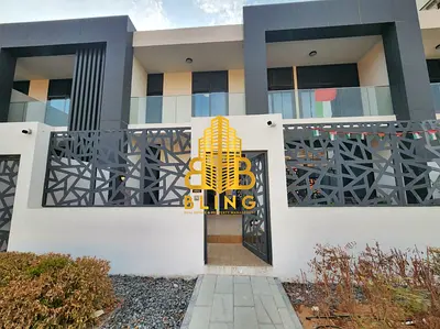 Spacious 3 Bedroom Townhouse With Basement Parking, Gym & Pool