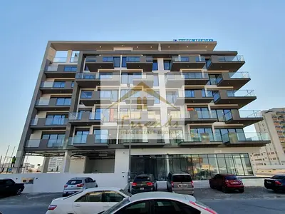 FULL BUILDING FOR SALE IN INTERNATIONAL CITY PHASE 2-SELLING PRICE: 55MILLION