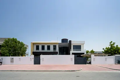 Modern Villa | Spacious | Private Location| Vacant
