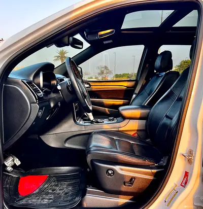 2019 Jeep Grand Cherokee S | GCC Specs | Pristine Condition