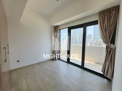 Elegant 1BR | Lagoon View | Ready to Move In