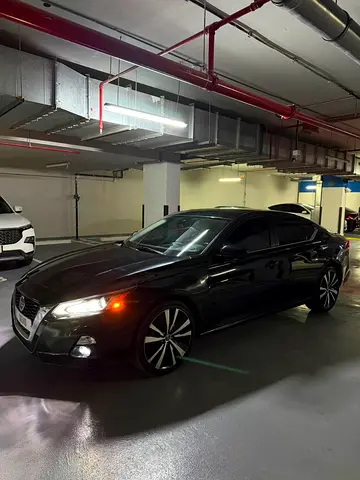 Nissan Altima SR 2021 | Sporty Edition | American Specs