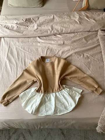 Beige sweatshirt dress with white ruffle skirt - good condition, kids size
