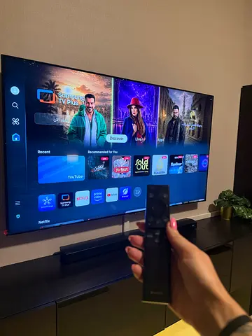 Samsung 65” 4K Smart TV – Excellent Condition + Wall Mount