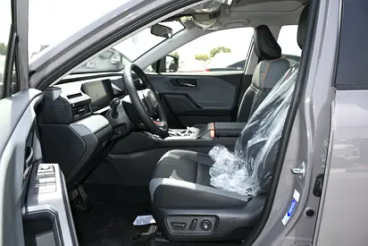 صورة 9 لـ 2026 Toyota RAV 4