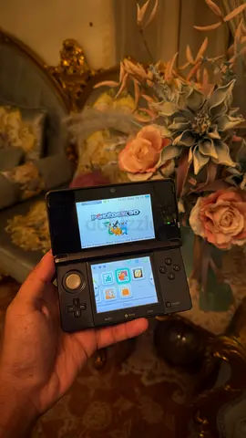 Nintendo 3DS BLACK with charger