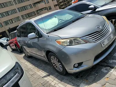 صورة 6 لـ 2011 Toyota SIENNA