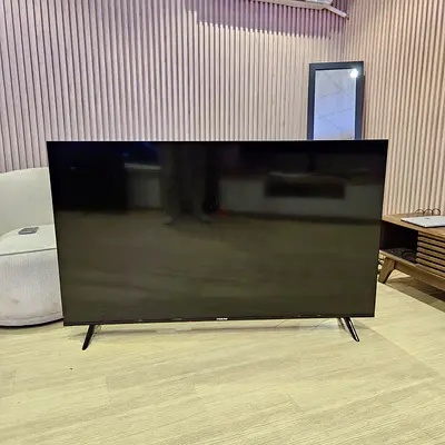 Nikai 65" UHD 4K Smart Android TV | Android 14 | Excellent Condition