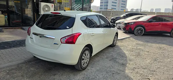 صورة 3 لـ 2015 Nissan TIIDA