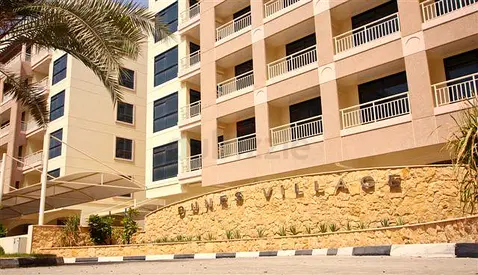 VERY GOOD FULLY FURNISH BED SPACE WITH 2 WASHROOM/BALCONY/CLEANING/WIFI/DEWA/ IN DIP 2 NEAR BUS STOP