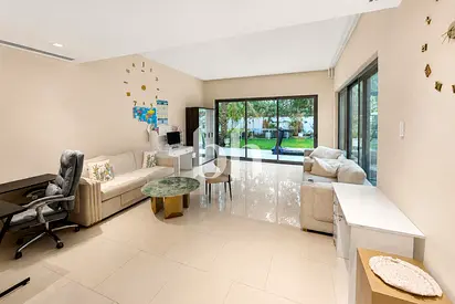 3 bed villa | Private Garden | Vacant on transfer
