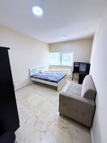 Master Bedrooms Furnished- shared kitchen