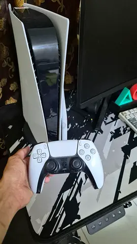 Ps5 disc edition uae version like new