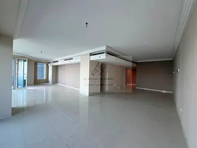 Free Air Conditioning 🚗 **Free Parking** 🏋️ Gym 🏊 Swimming Pool 🧖 Sauna ♨️ Jacuzzi 🌿 2 Balconie