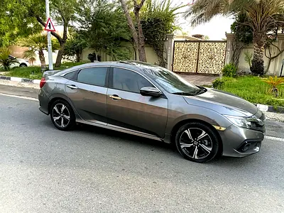 Honda Civic VTi Top 2019 Model No1 Option Sunroof push Start fully Automatic GCC urgent Sale