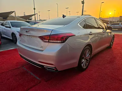 صورة مصغرة 10 لـ 2018 Genesis G80