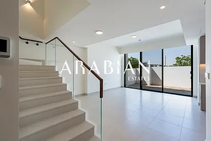 Corner Unit | Single Row | Close to Amenities