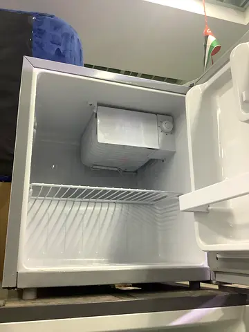 Small chest freezer / compact freezer - good working condition