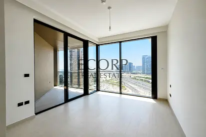 Corner Unit | Open View | Large Layout