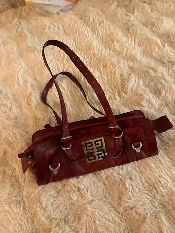 Maroon Givenchy leather shoulder handbag with metal logo detail