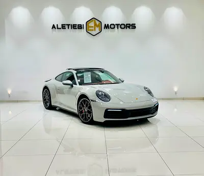 PORSCHE 911 CARRARA 4 S MODEL : 2024 K M : 31,000 GCC SPECS  UNDER WARRANTY AND SERVICE