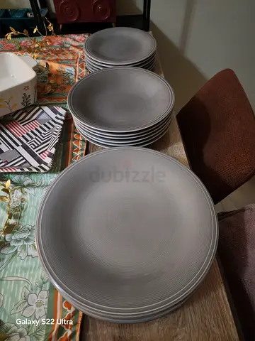 18 Pieces Dinner Set