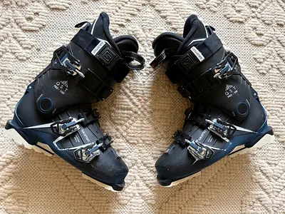 Salomon Men’s Alpine Ski Boots (Size 42/27.0) - Good Condition