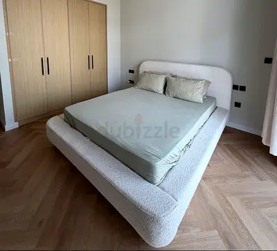 LUXURY BED WITH CONTAINER AND MATTRESS
