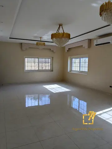 Great Visibilty | Commercial Villa | Vacant