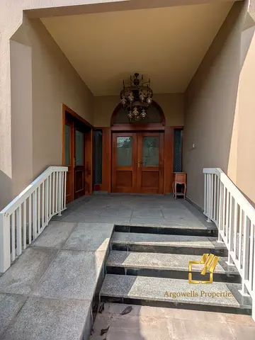 Main Road | Commercial Villa | Private Pool