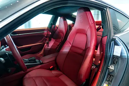 2025 Porsche 911 — миниатюра 16