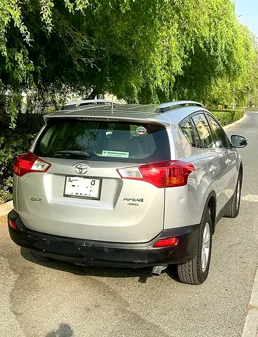 2013 Toyota RAV 4 — фото 4