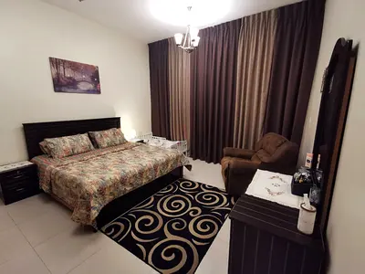 Complete Bedroom Furniture Set – 5 Pieces + mattress ( negotiable price)
