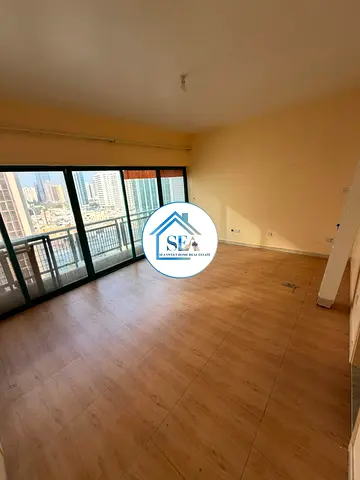 Spacious 3 BHK + Balcony I Vacant I Prime Location