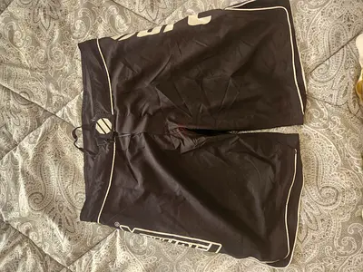 Official UFC The Ultimate Fighter MMA Fight Shorts – Size M / 32