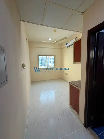 Affordable Studio| No Commission | Ideal for Family & Ladies Staff |