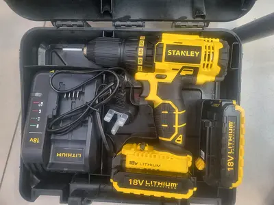 18V STANLEY DRILL