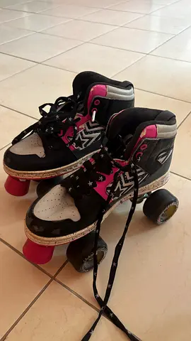 ' Pink & Black Quad Roller Skates - Size 39