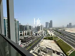 Luxury Convertible 1-Bed | Steps from Dubai Canal