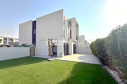 Corner Unit | Large Plot | Spacious