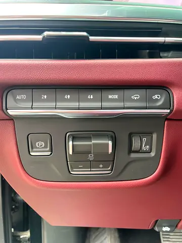 صورة 7 لـ 2026 Cadillac ESCALADE