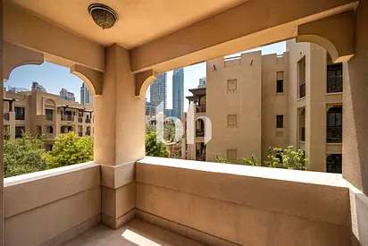 Fully Furnished | Balcony | Classic Old Town