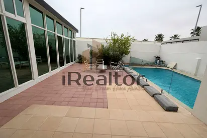Single Row | 5 Bed Villa Arabian Style | Large Garden | For SALE