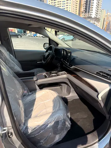 صورة 6 لـ 2021 Toyota SIENNA