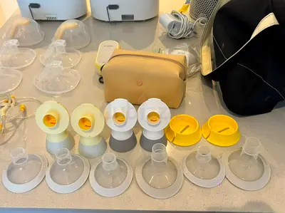 Medela Breast Pump and Accessories Kit