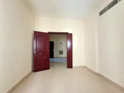 أقل سعر: شقة غرفتين وصالة: تكييف مركزي: شرفة: مبنى عائلي: موقع مميز 📍