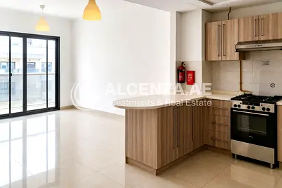 UNFURNISHED | SPACIOUS BALCONY | COMMUNITY VIEW