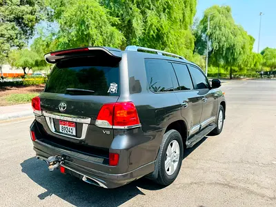 صورة 5 لـ 2015 Toyota LAND CRUISER