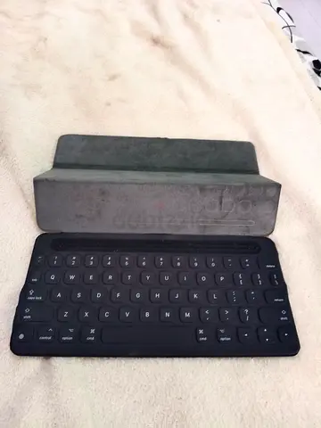 Keyboard for Air2 ipad  with Magnetic Cover (Used)