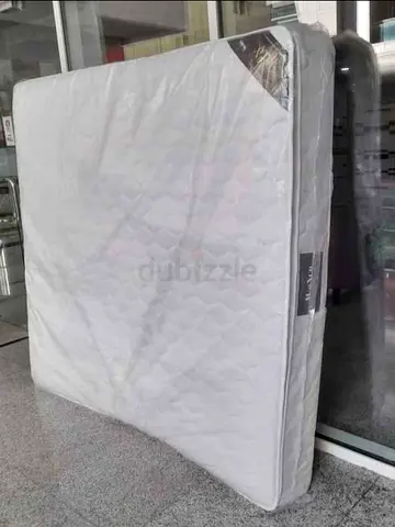 King size 180x200cm pillow top mattress.  Same day delivery available